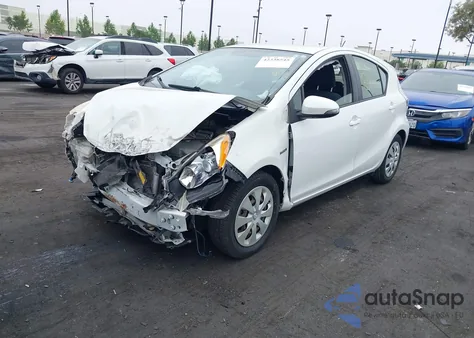 2013 Toyota Prius C Four/One/Three/Two z USA, uszkodzony, nr VIN JTDKDTB35D1532155